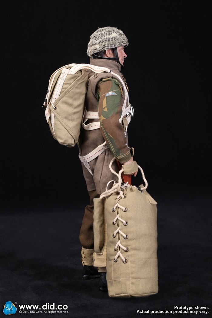 DID K80135 WWII British Airborne Red Devil Commander Roy 24.jpg