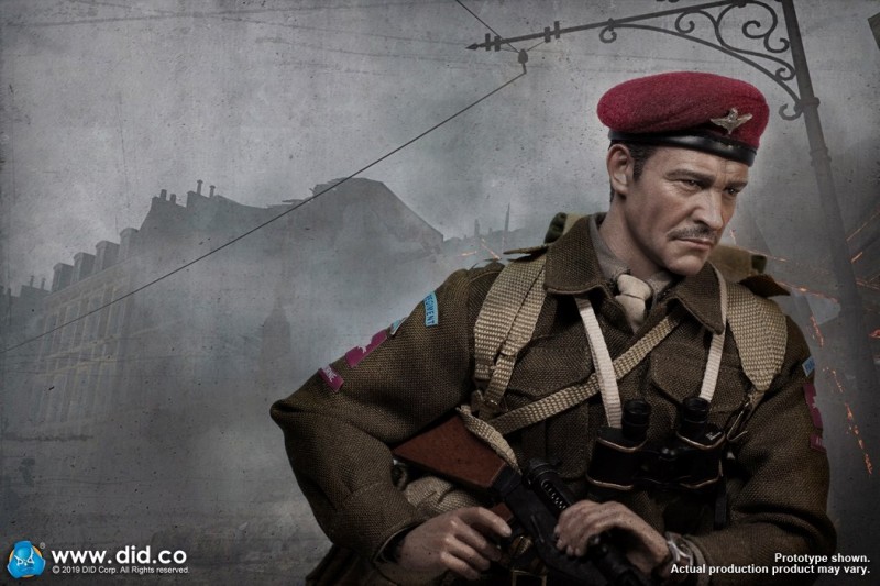 DID K80135 WWII British Airborne Red Devil Commander Roy 36.jpg