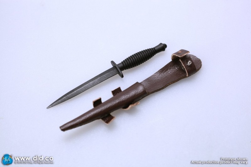 DID K80135 WWII British Airborne Red Devil Commander Roy 60.jpg