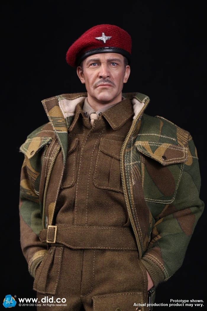 DID K80135 WWII British Airborne Red Devil Commander Roy 64.jpg