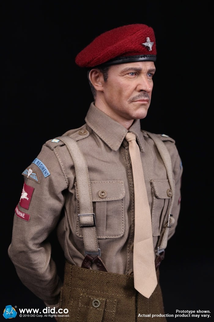 DID K80135 WWII British Airborne Red Devil Commander Roy 65.jpg