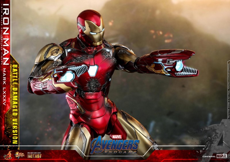 Hot-Toys-A4-Iron-Man-Mark-LXXXV-Battle-Damaged-collectible-figure_PR14.jpg
