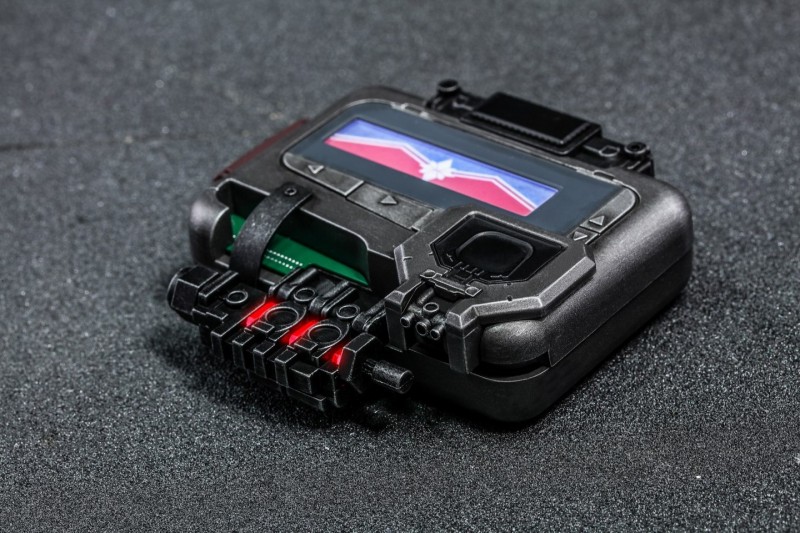 Hot Toys - Avengers Endgame - Captain Marvel Pager Life-Size Collectible_HR4.jpg
