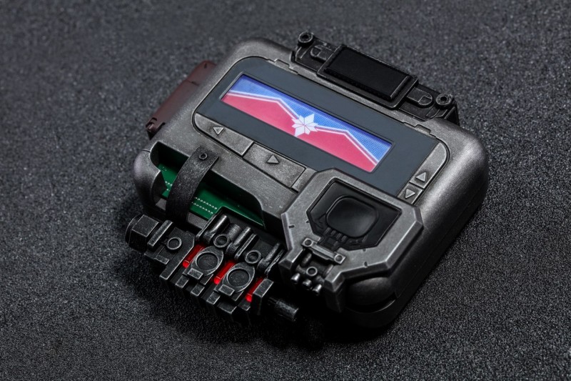 Hot Toys - Avengers Endgame - Captain Marvel Pager Life-Size Collectible_HR5.jpg