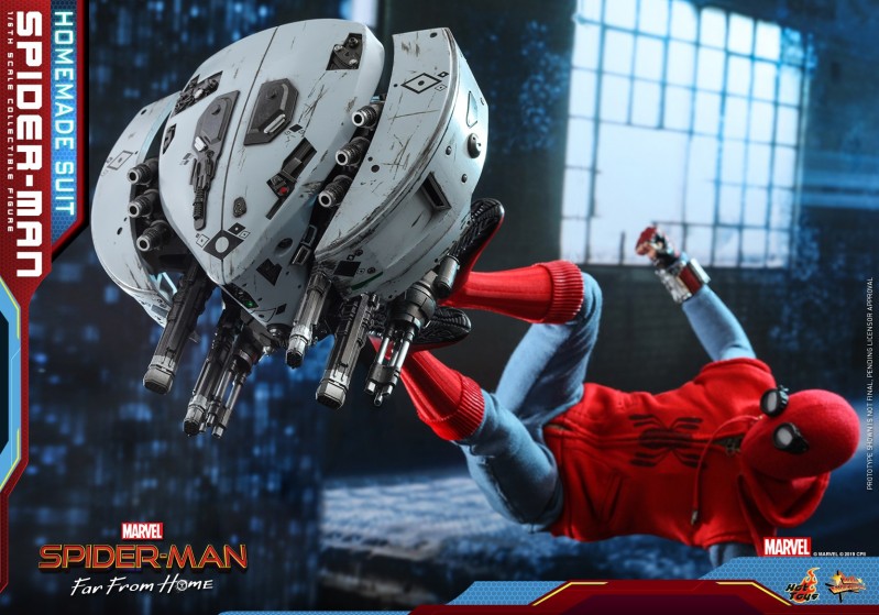 Hot Toys - Spider-man Far From Home - Spider-man (Homemade Suit)_PR10.jpg
