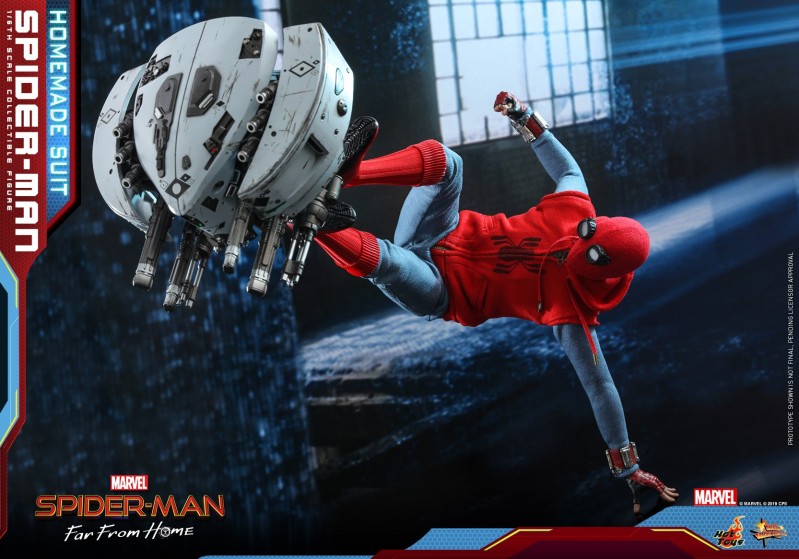Hot Toys - Spider-man Far From Home - Spider-man (Homemade Suit)_PR11.jpg