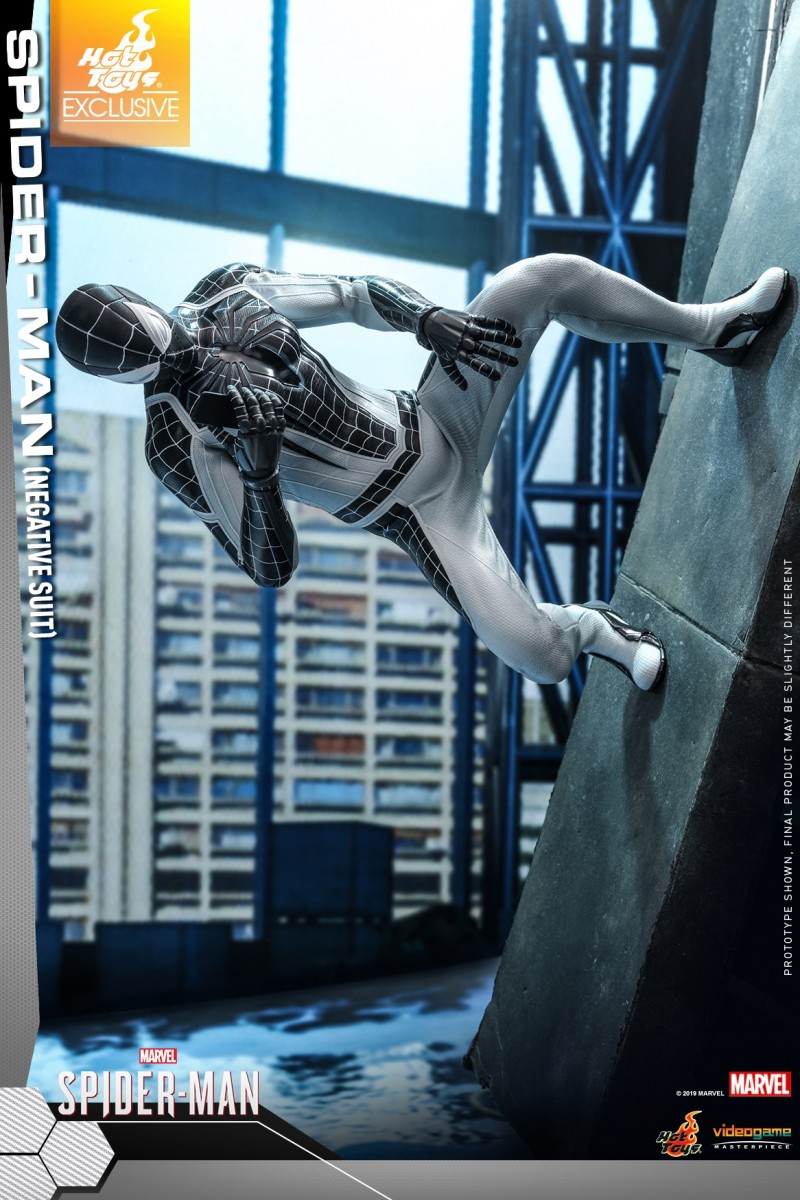 Hot Toys - Marvel Spider-Man - Spider-Man (Negative Suit) collectible figure_PR3.jpg