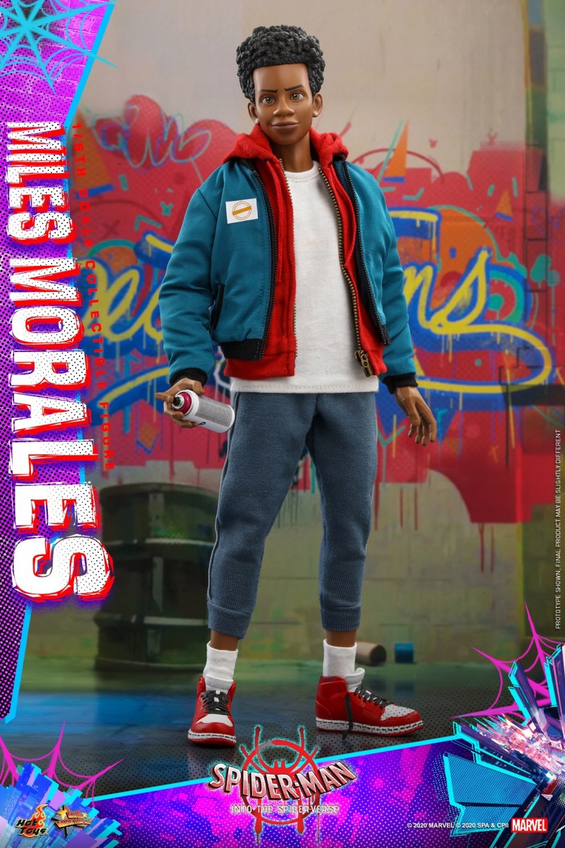 Hot Toys - Spider-Man into the Spider Verse - Miles Morales collectible figure_PR3.jpg