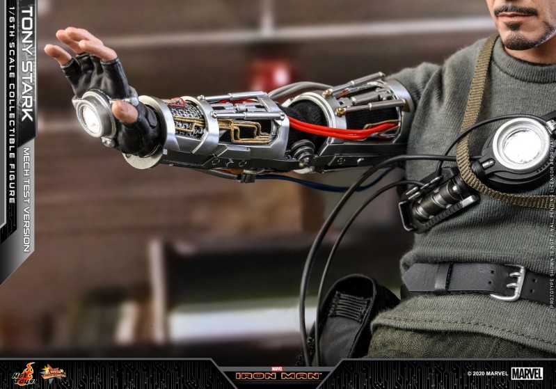 Hot Toys - IM - Tony Stark (Mech Test Version) collectible figure_PR8.jpg