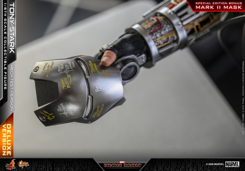 Hot Toys - IM - Tony Stark (Mech Test Version) collectible figure (Deluxe)_PR15.jpg