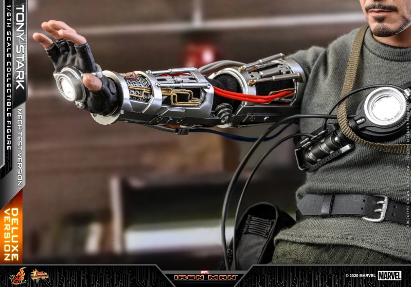 Hot Toys - IM - Tony Stark (Mech Test Version) collectible figure (Deluxe)_PR14.jpg