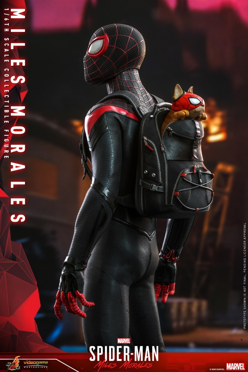 Hot Toys - SMMM - Miles Morales collectible figure_PR9.jpg