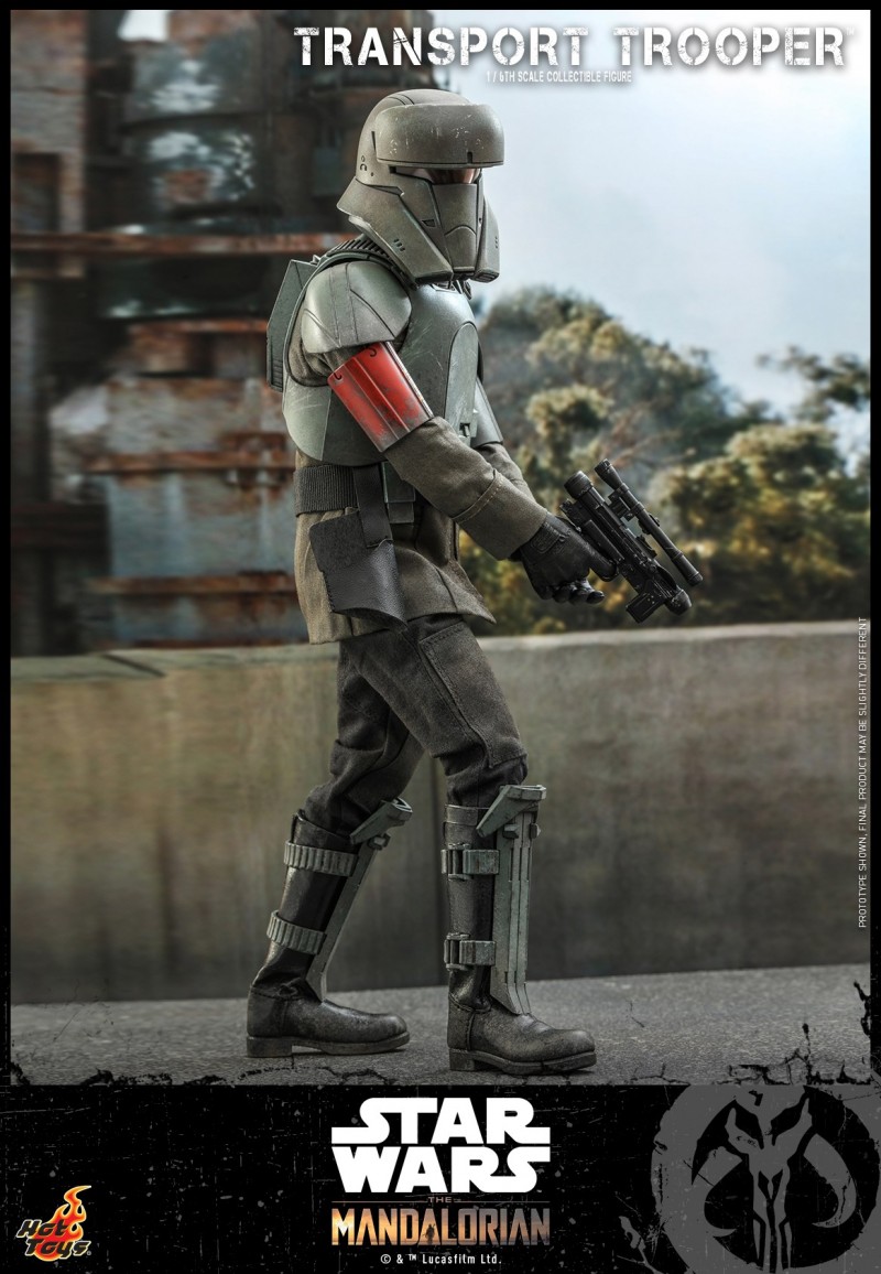 Hot Toys - Mando - Transport Trooper collectible figure_PR3.jpg