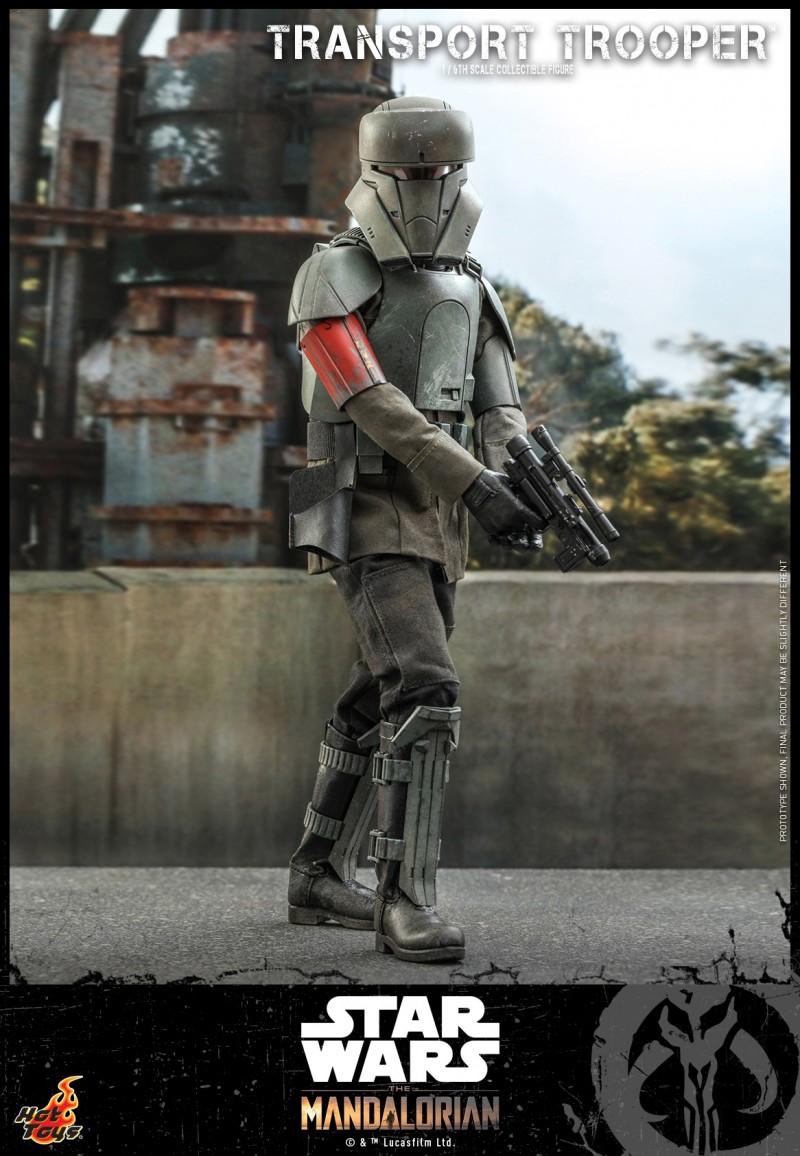 Hot Toys - Mando - Transport Trooper collectible figure_PR2.jpg