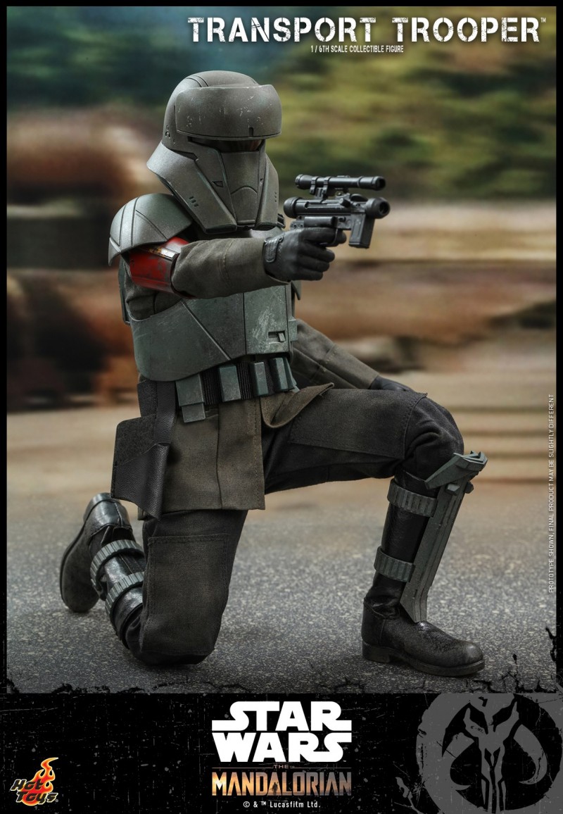 Hot Toys - Mando - Transport Trooper collectible figure_PR5.jpg