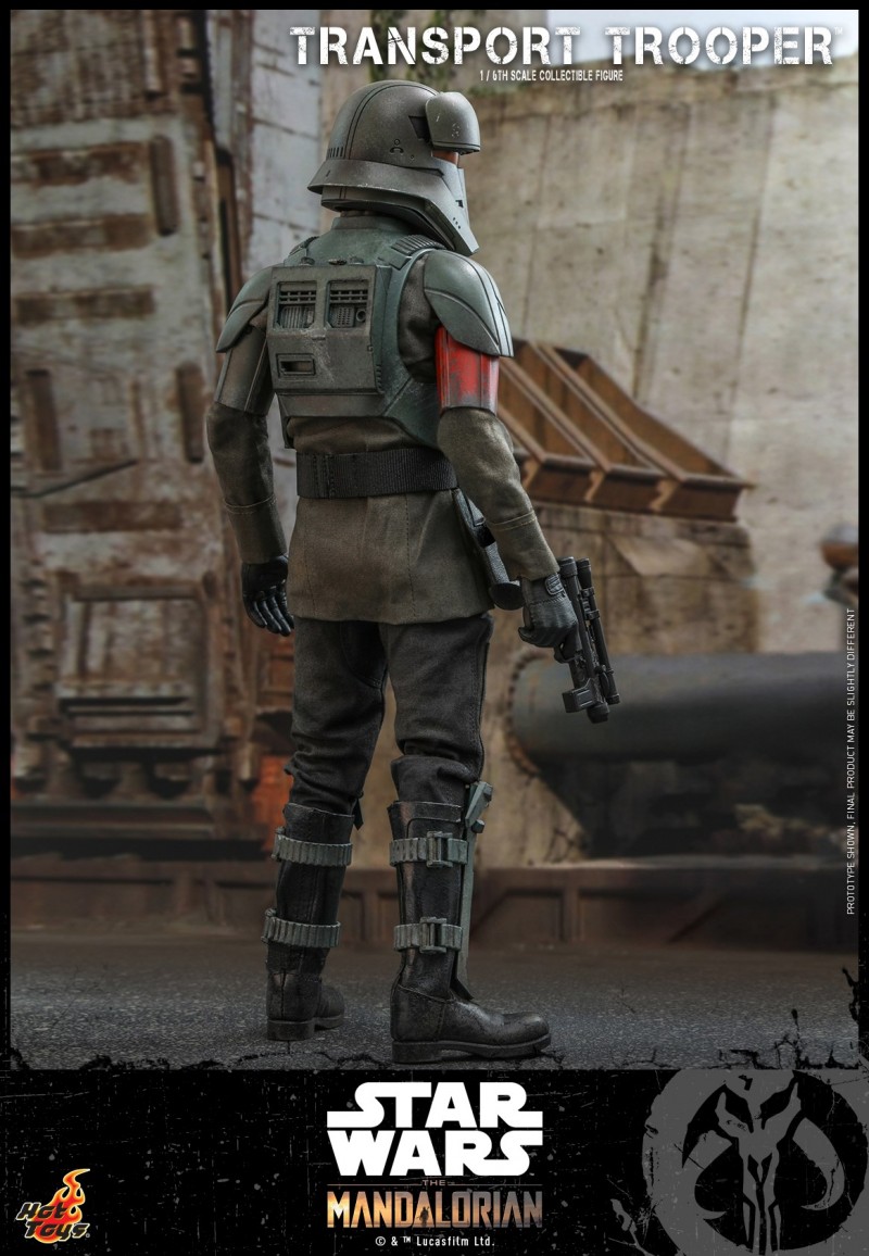 Hot Toys - Mando - Transport Trooper collectible figure_PR4.jpg