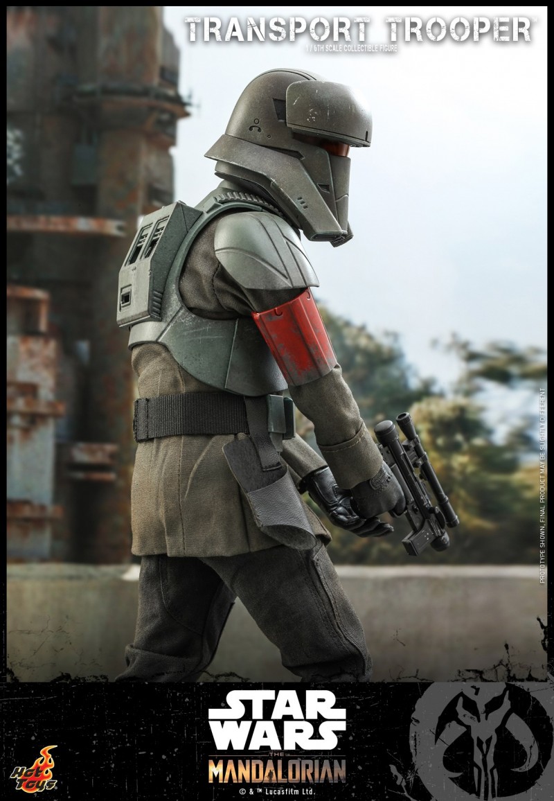 Hot Toys - Mando - Transport Trooper collectible figure_PR8.jpg
