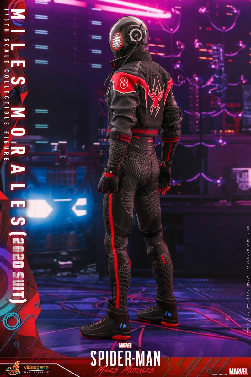 Hot Toys - SMMM - Miles Morales (2020 Suit) collectible_PR2.jpg