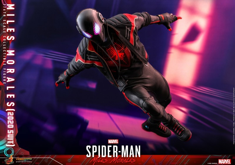 Hot Toys - SMMM - Miles Morales (2020 Suit) collectible_PR15.jpg