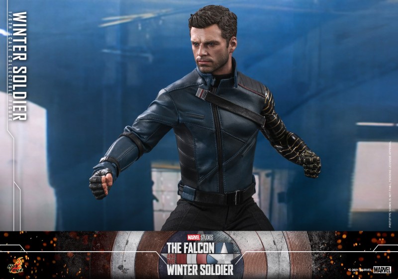 Hot Toys - Falcon and Winter Soldier - Winter Soldier collectible figure_PR15.jpg