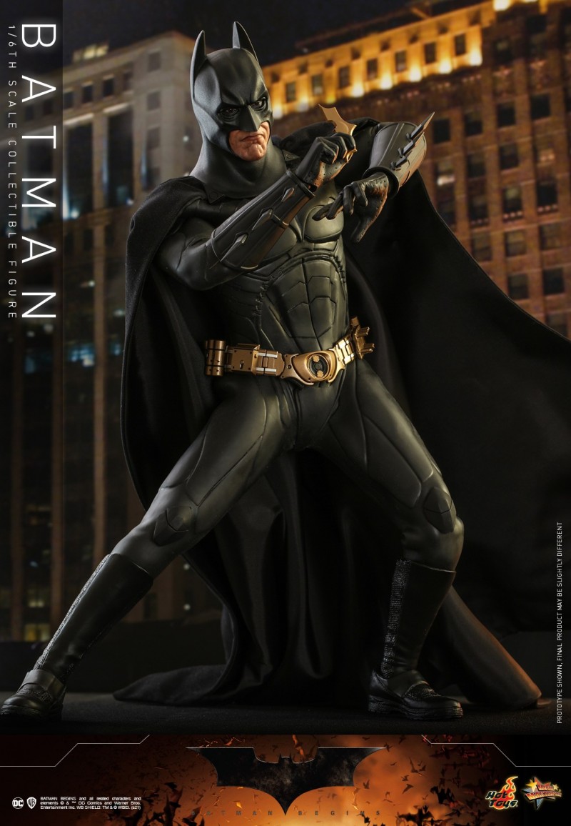 Hot Toys - Batman Begins - Batman collectible figure_PR3.jpg