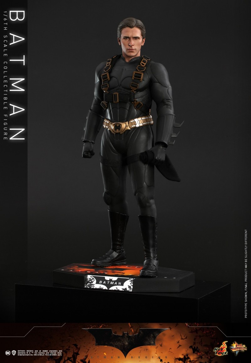 Hot Toys - Batman Begins - Batman collectible figure_PR14.jpg