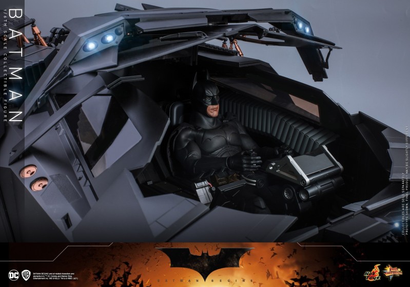 Hot Toys - Batman Begins - Batman collectible figure_PR22.jpg