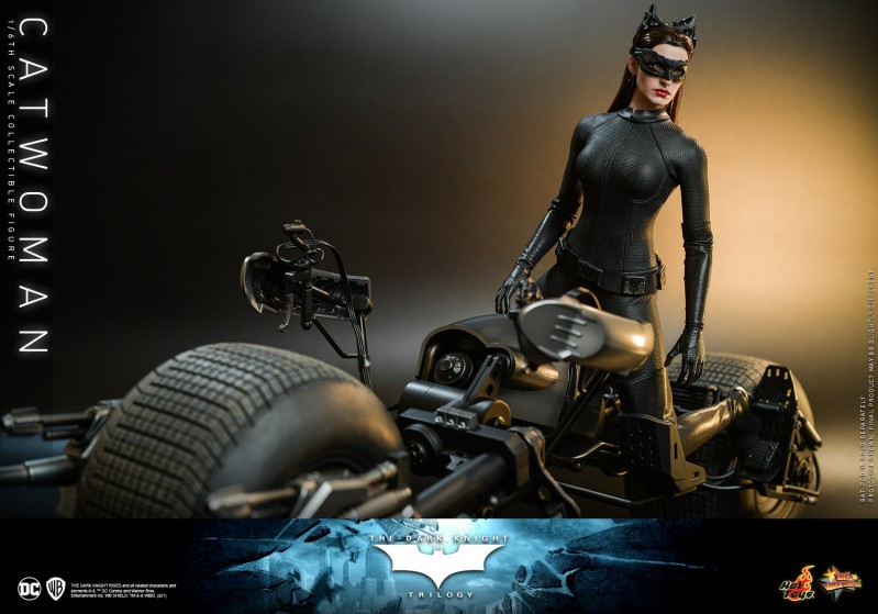 Hot-Toys-TDK-Trilogy-Catwoman-collectible-figure_PR6.jpg