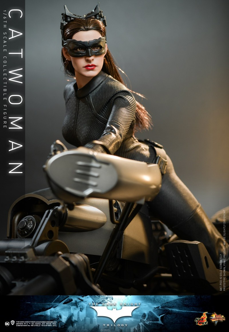 Hot-Toys-TDK-Trilogy-Catwoman-collectible-figure_PR8.jpg