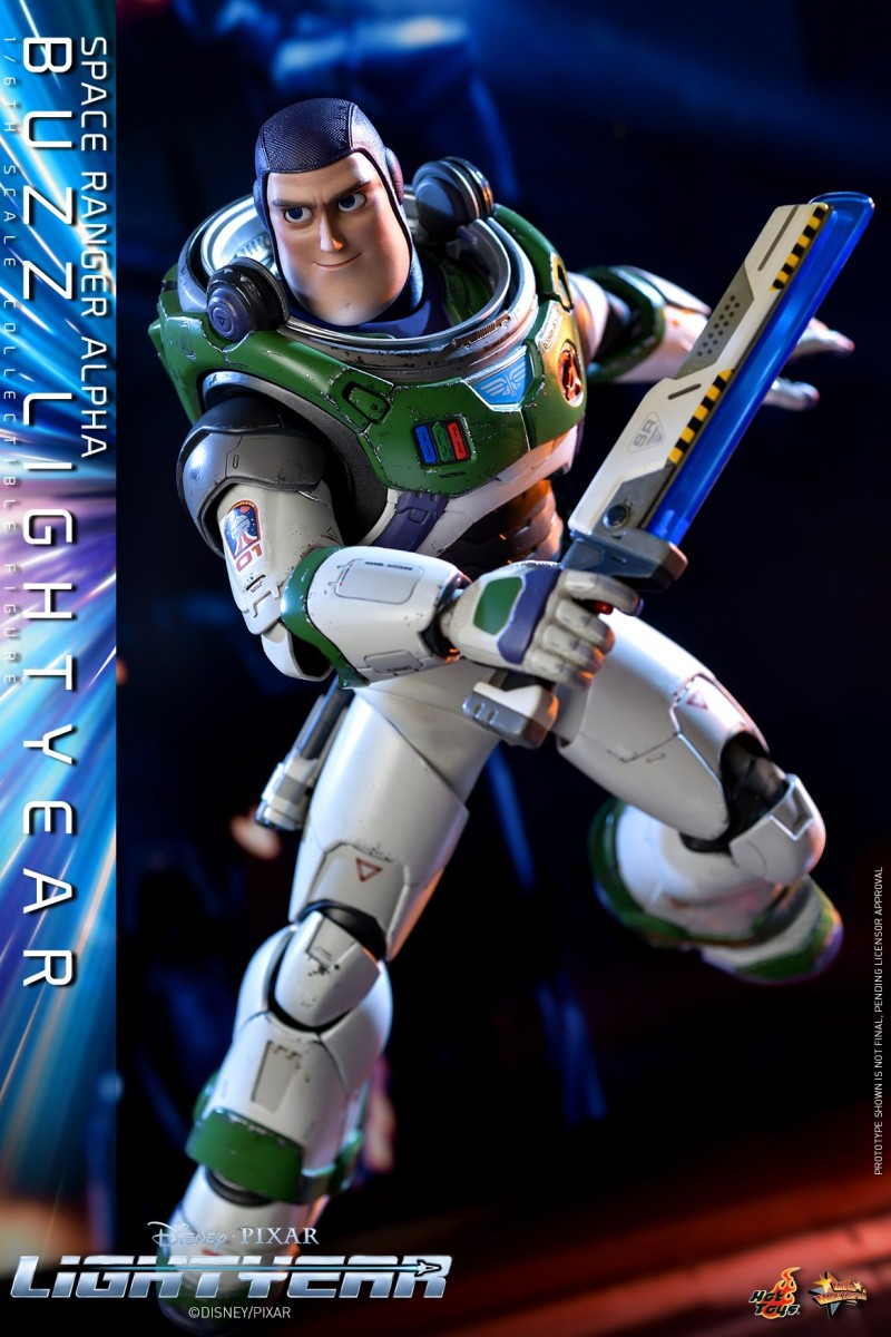 Hot Toys - LY - Buzz Lightyear collectible figure_PR4.jpg