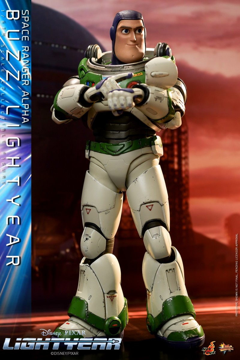 Hot Toys - LY - Buzz Lightyear collectible figure_PR6.jpg