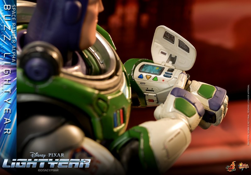 Hot Toys - LY - Buzz Lightyear collectible figure_PR8.jpg