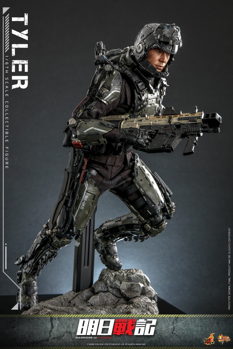 Hot Toys - Warriors of Future - Tyler collectible figure_PR2.jpg