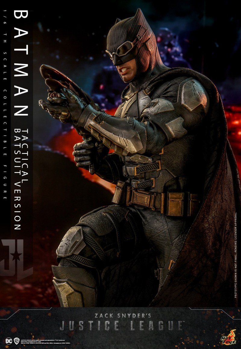 Hot Toys - ZSJL - Batman (Tactical Batsuit) collectible figure_PR11.jpg