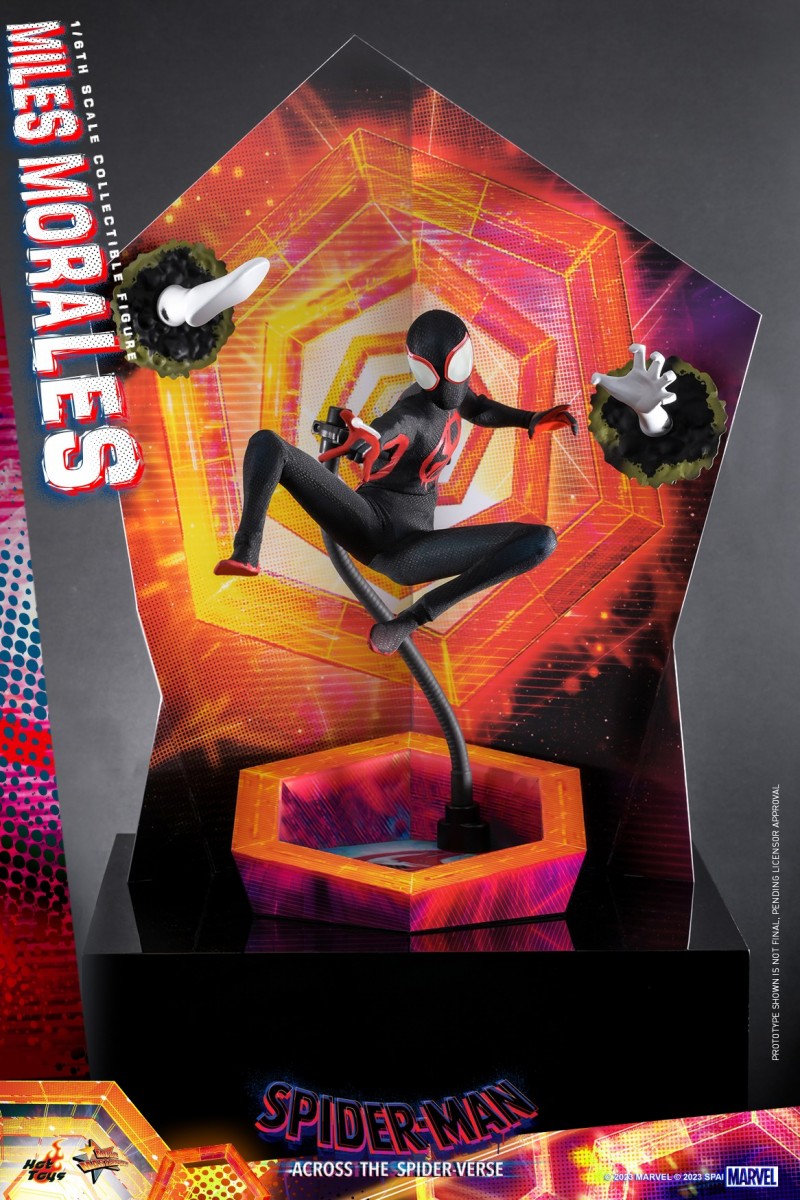 Hot Toys - SMASV - Miles Morales collectible figure_PR1.jpg