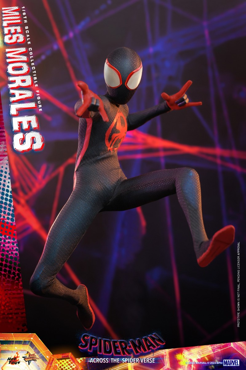 Hot Toys - SMASV - Miles Morales collectible figure_PR3.jpg