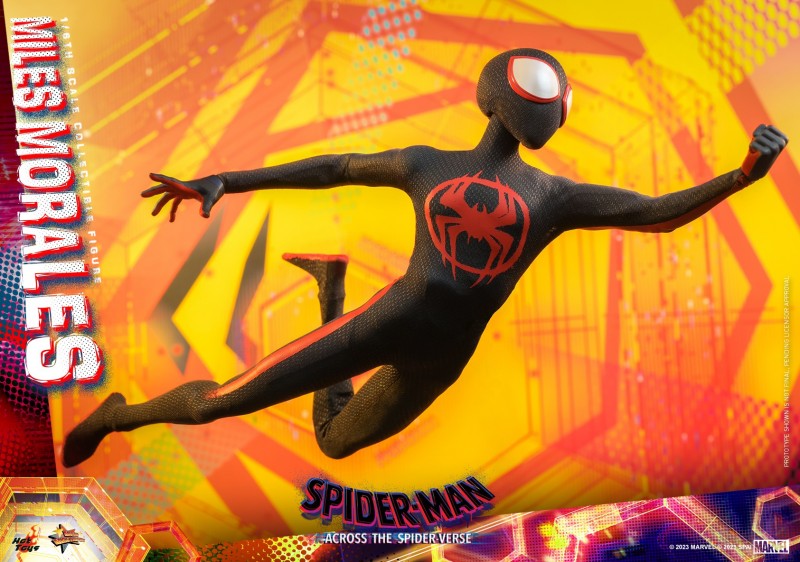 Hot Toys - SMASV - Miles Morales collectible figure_PR15.jpg