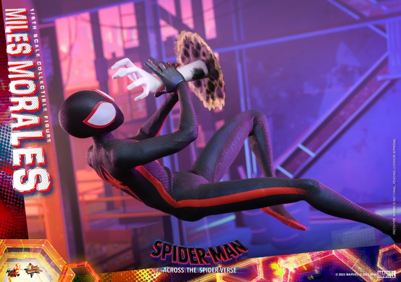 Hot Toys - SMASV - Miles Morales collectible figure_PR20.jpg