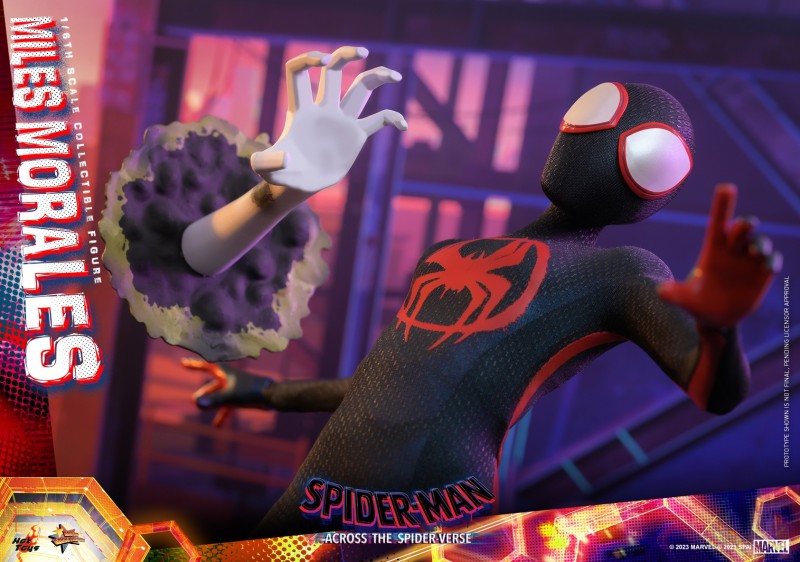Hot Toys - SMASV - Miles Morales collectible figure_PR22.jpg