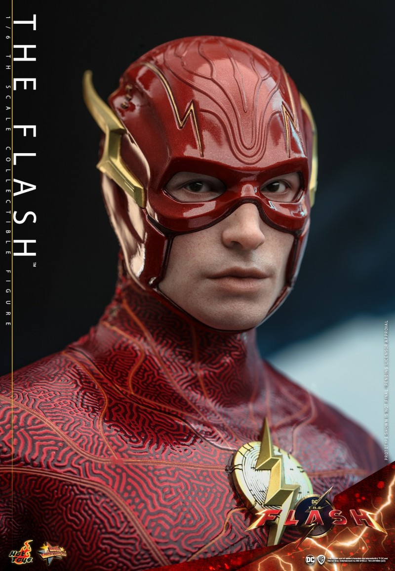 Hot-Toys-The-Flash-The-Flash-1-6-figure_PR12.jpg