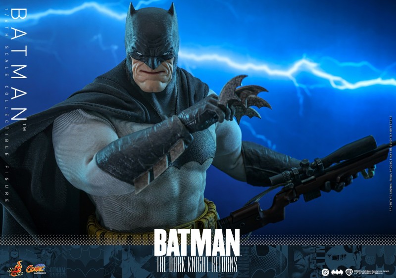 Hot Toys - The Dark Knight Returns - Sixth Scale Batman_PR8.jpg