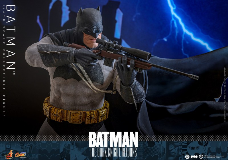 Hot Toys - The Dark Knight Returns - Sixth Scale Batman_PR11.jpg