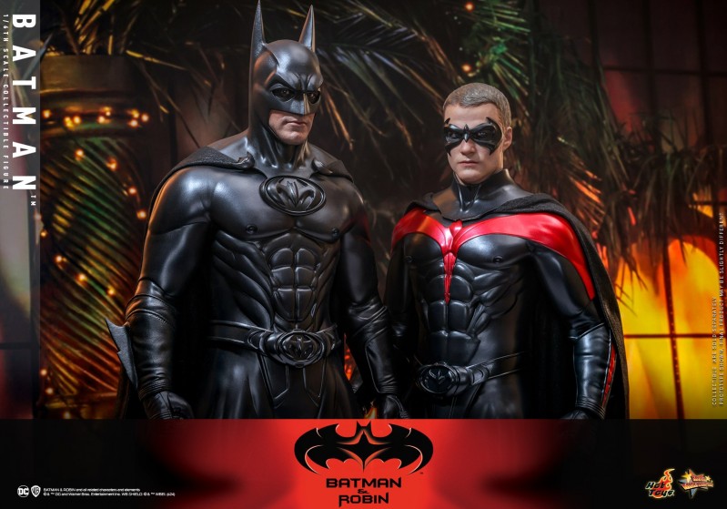 Hot Toys - Batman and Robin - Batman_PR10.jpg