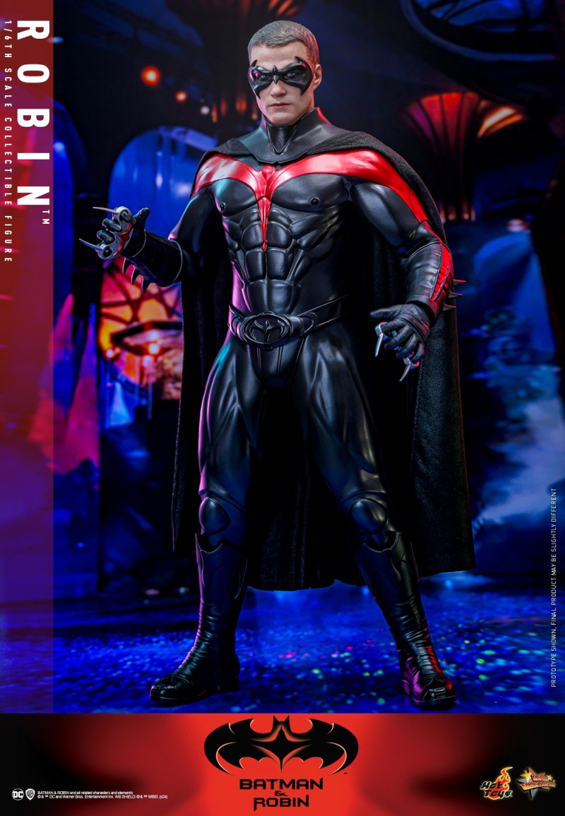 Hot Toys - Batman and Robin - Robin_PR5.jpg