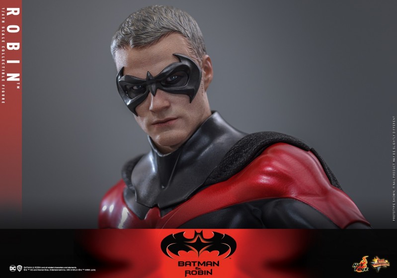 Hot Toys - Batman and Robin - Robin_PR11.jpg