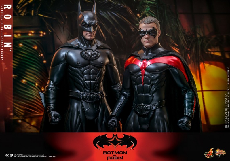 Hot Toys - Batman and Robin - Robin_PR15.jpg