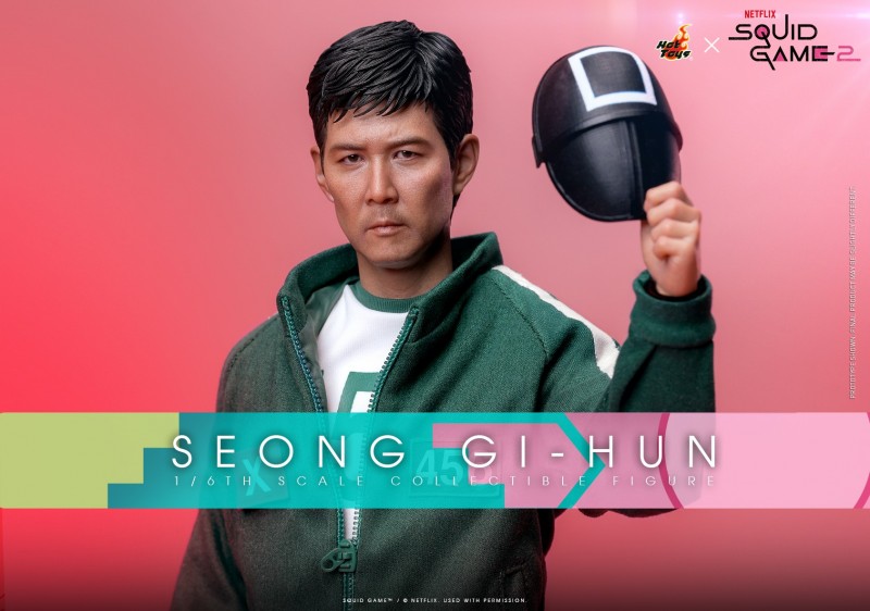 Hot Toys - Squid Game 2 - Seong Gi-hun collectible figure_Poster.jpg Hot Toys - Squid Game 2 - Seong Gi-hun collectible figure_Poster.jpg
