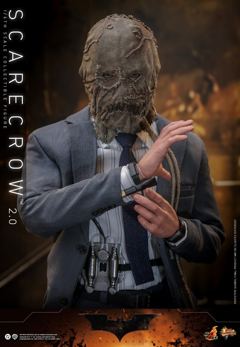 Hot Toys - Batman Begins C Scarecrow 2.0_PR6.jpg