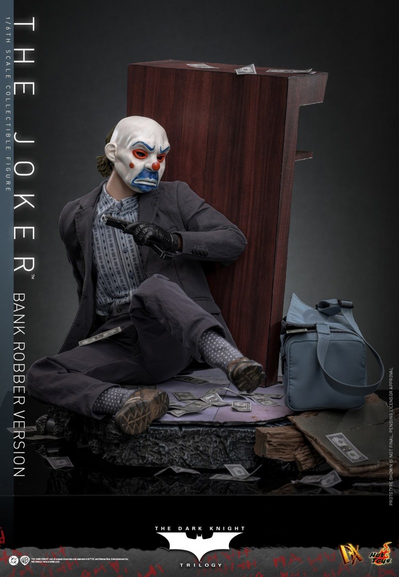 Hot Toys - TDK – The Joker Bank Robber_PR3.jpg Hot Toys - TDK – The Joker Bank Robber_PR3.jpg