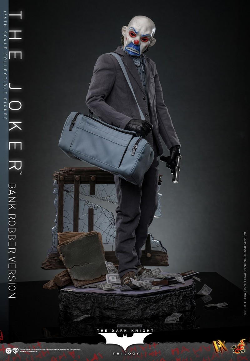 Hot Toys - TDK – The Joker Bank Robber_PR5.jpg Hot Toys - TDK – The Joker Bank Robber_PR5.jpg